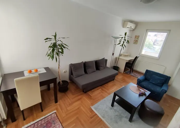 Apartman Luminii